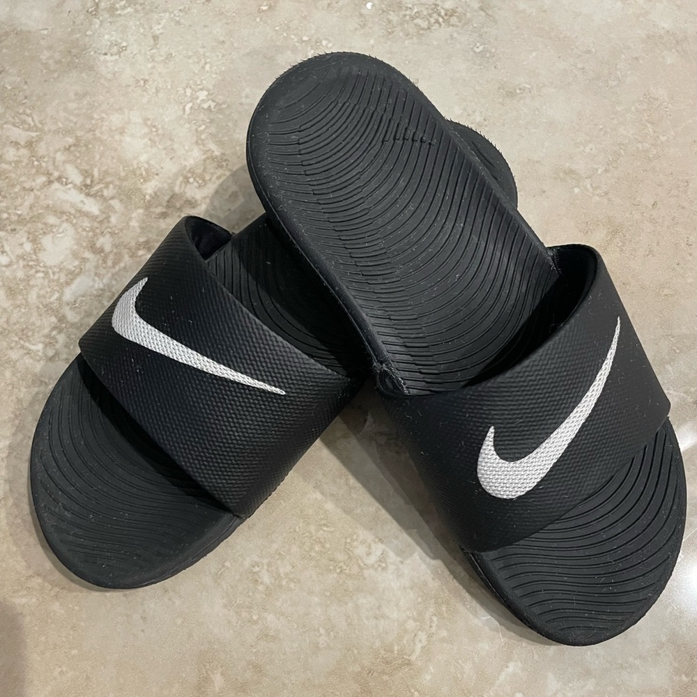 Nike Kawa Kids Slides